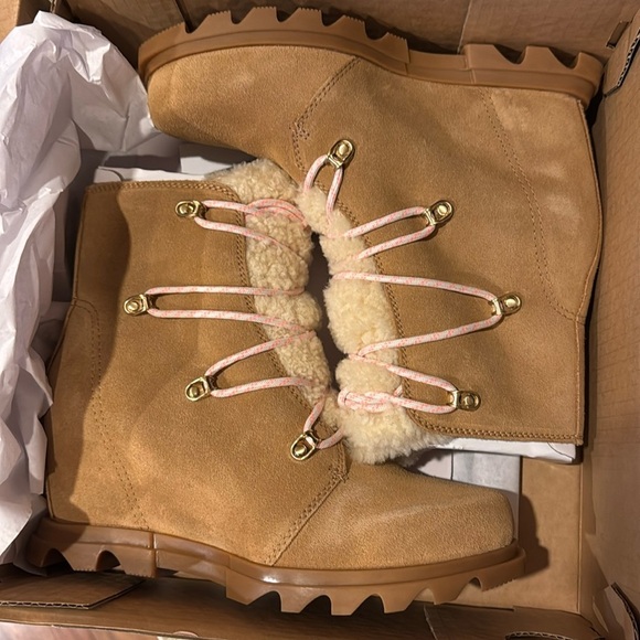 Sorel Joan of Artic Wedge III size 8 - Picture 2 of 4